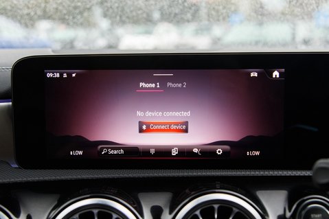 Mercedes-Benz A Class AMG A 35 4MATIC PREMIUM 23