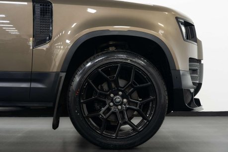 Land Rover Defender 3.0 Defender Hard Top D MHEV Auto 4WD 3dr 4