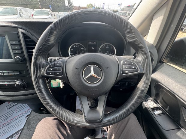 Mercedes-Benz Vito AUTO LWB L2H1 Low Roof Progressive 114 Camera EURO 6 16