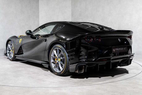 Ferrari 812 Competizione DELIVERY MILEAGE. SIGNATURES ON ENGINE BAY. AIRBRUSHED SHIELDS. CARPLAY. 6