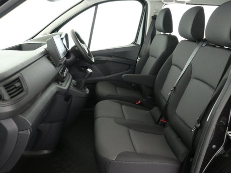 Renault Trafic LL30 Blue dCi 130 Advance Crew Van MY26 11