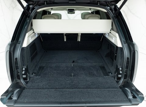 Land Rover Range Rover P440e Autobiography LWB PHEV 29