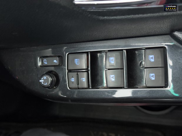 Toyota Hilux Invincible X | AUTO | D-4D | Camera | Nav | 2.8 LT | No VAT| 29