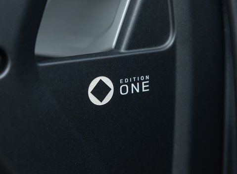 Land Rover Defender 110 OCTA EDITION ONE 31