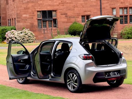 Peugeot 208 PURETECH ACTIVE PREMIUM PLUS S/S 5