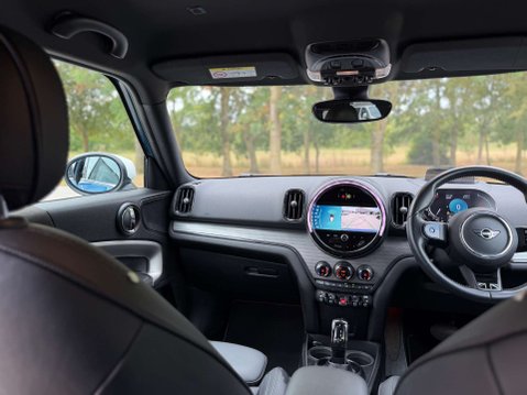Mini Countryman 1.5 Countryman Cooper Exclusive Auto 5dr 32