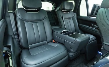 Land Rover Range Rover P530 SV 17
