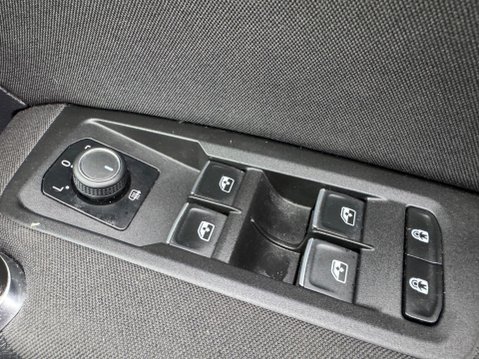 Volkswagen Touran 1.6 TDI BlueMotion Tech SE Family DSG Euro 6 (s/s) 5dr 39