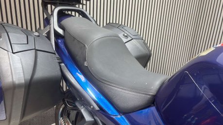 Triumph Sprint 2010 50K NEW MOT FULL LUGGAGE TOURER 1050CC COMMUTER 42