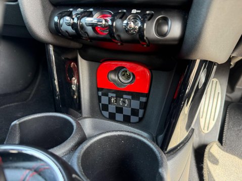 Mini Hatch JOHN COOPER WORKS 30