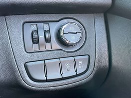 Vauxhall Viva 1.0 Viva SE 5dr 37