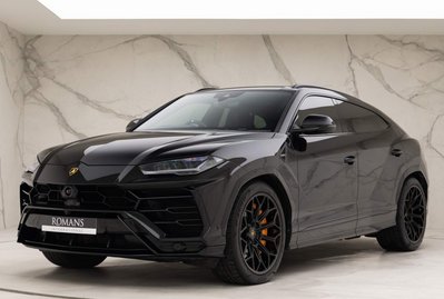 Lamborghini Urus V8