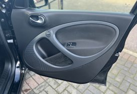 Smart Forfour PREMIUM 5 DOOR ELECTRIC AUTO 5 DOOR 26