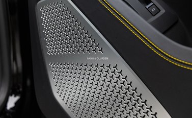 Lamborghini Urus S 38
