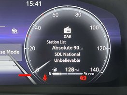 Toyota C-HR 1.8 C-HR Design HEV CVT 5dr 27