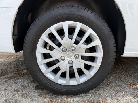 Vauxhall Vivaro L2H1 F2900 PRO S/S 12