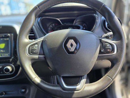 Renault Captur 1.5 dCi ENERGY Iconic SUV 5dr Diesel EDC Euro 6 (s/s) (90 ps) 34