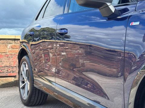 Audi Q3 1.5 TFSI CoD 35 Black Edition S Tronic Euro 6 (s/s) 5dr 8