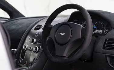 Aston Martin Vantage GT8 9