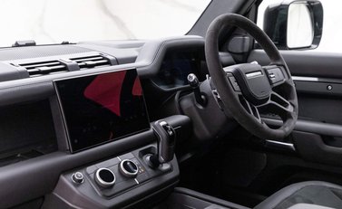 Land Rover Defender V8 CARPATHIAN EDITION 10