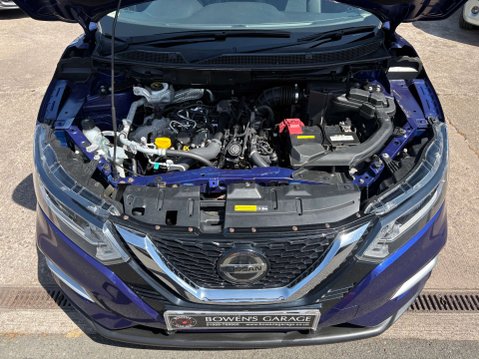 Nissan Qashqai 1.3 Qashqai N-Connecta DiG-T 5dr 65