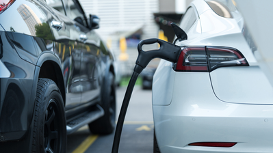 Hybrid vs Electric: Which Will Save You More in 2025?