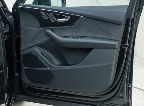 Audi SQ7 BLACK EDITION 27