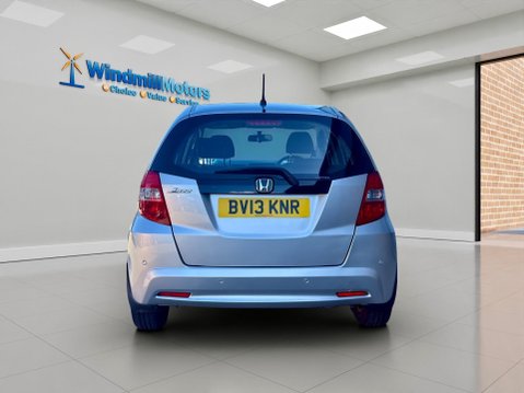 Honda Jazz 1.4 i-VTEC ES CVT Euro 5 5dr 7