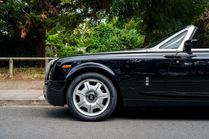 Rolls-Royce Phantom Drophead Coupe 14