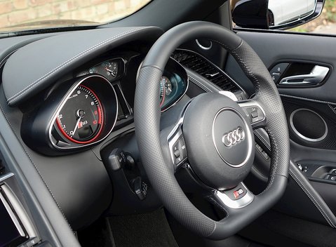 Audi R8 V10 Spyder 3