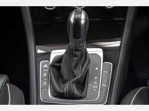 Volkswagen Golf 2.0 TSI R DSG 4Motion Euro 6 (s/s) 5dr 46
