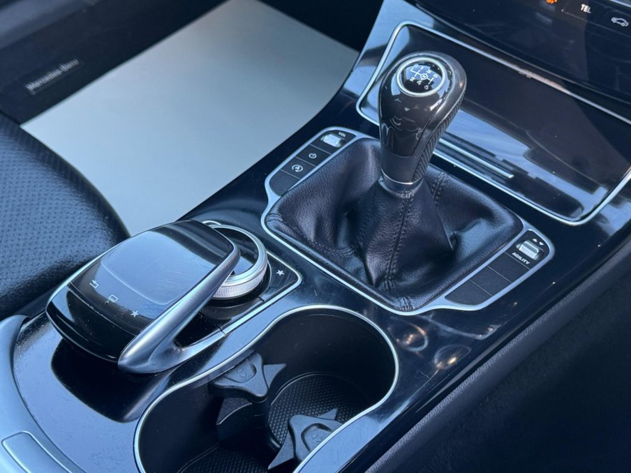 2015 Mercedes-Benz C Class — image 31