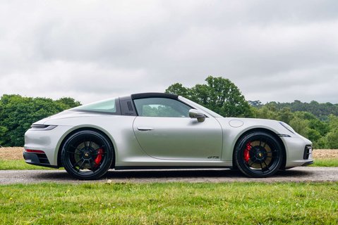 Porsche 911 Targa 4 GTS PDK 24