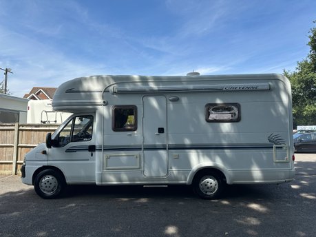 Auto-Trail Cheyenne 632 SE 4 BERTH FIAT DUCATO 2.8 TD LWB CHASSIS 2