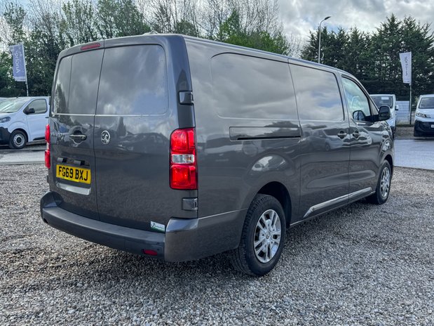 Vauxhall Vivaro LWB L2H1 [SOLD CM] Low Roof Sportive 2900 Air Con Sensors EURO 6 NO VAT 6