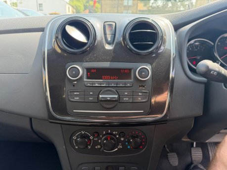 Dacia Sandero AMBIANCE SCE 10