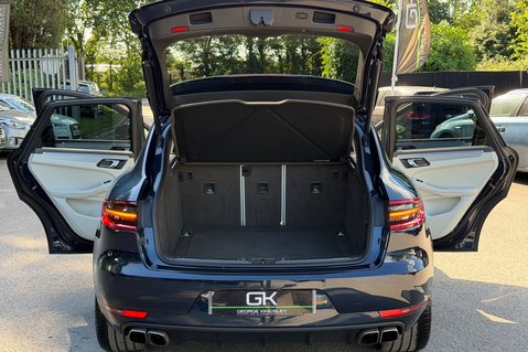 Porsche Macan TURBO PDK - HUGE SPEC - PAN ROOF - BOSE - CARPLAY 19
