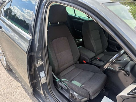 Volkswagen Passat 2.0 Passat SE Business TDI 4dr 25