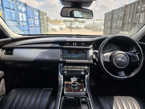 2016 Jaguar XF thumbnail 7