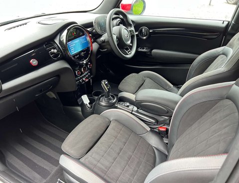 Mini Hatch 2.0 John Cooper Works Auto 3dr 37