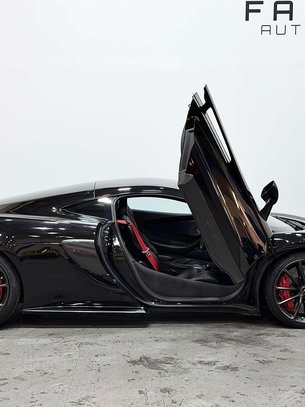 McLaren 570 3.8T V8 Coupe 2dr Petrol SSG Euro 6 (s/s) (570 ps) 1