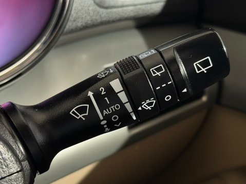 Kia Sorento KX-3 SAT NAV CRDI 27