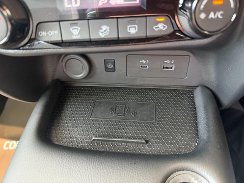 Nissan Juke 1.0 DIG-T N-Connecta Euro 6 (s/s) 5dr 29