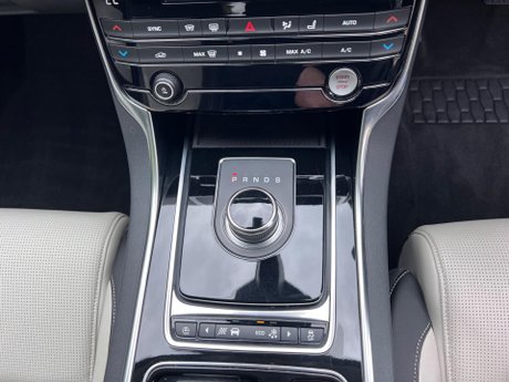 Jaguar XE 2.0i R-Sport Auto Euro 6 (s/s) 4dr 34