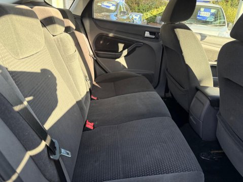 Ford Focus 2.0 TDCi Ghia 5dr IV 21