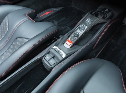 Ferrari 488 SPIDER 22