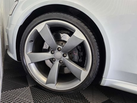 Audi RS4 4.2 FSI V8 Estate 5dr Petrol S Tronic quattro Euro 5 (450 ps) 24