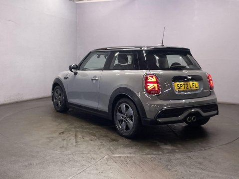 Mini Hatch 2.0 Cooper S Classic Hatchback 3dr Petrol Steptronic Euro 6 (s/s) (178 ps) 6