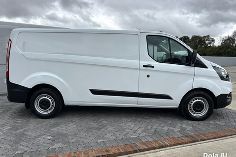 Ford Transit Custom 320 L2 Leader Panel Van - Air Con / Sat Nav 7