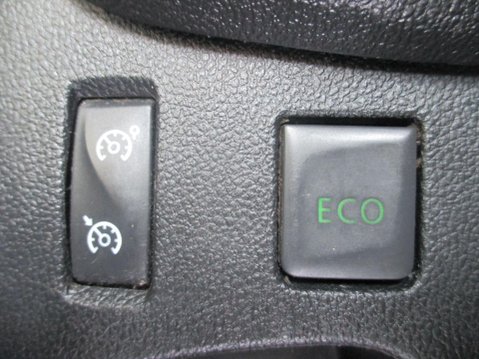 Renault Captur 0.9 TCe ENERGY Dynamique Nav Euro 6 (s/s) 5dr 36